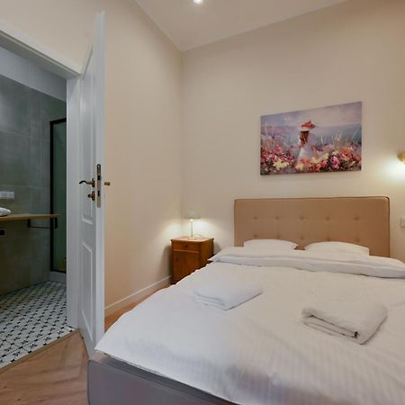 Rentplanet - Studio Plac Matejki คราคูฟ ภายนอก รูปภาพ